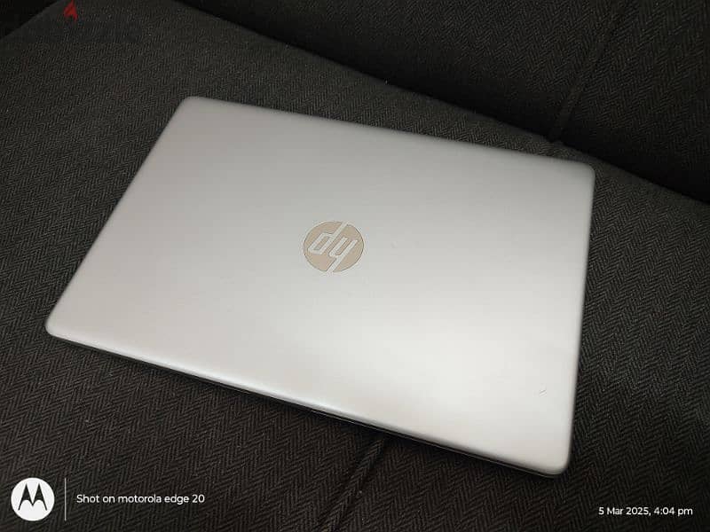 HP laptop AMD SILVER 2