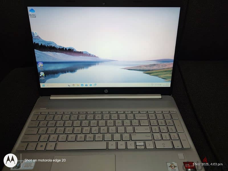 HP laptop AMD SILVER 5