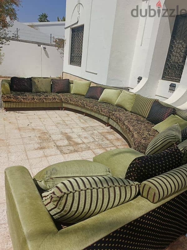 EXCELLENT CURVE SOFA FOR SALE 0