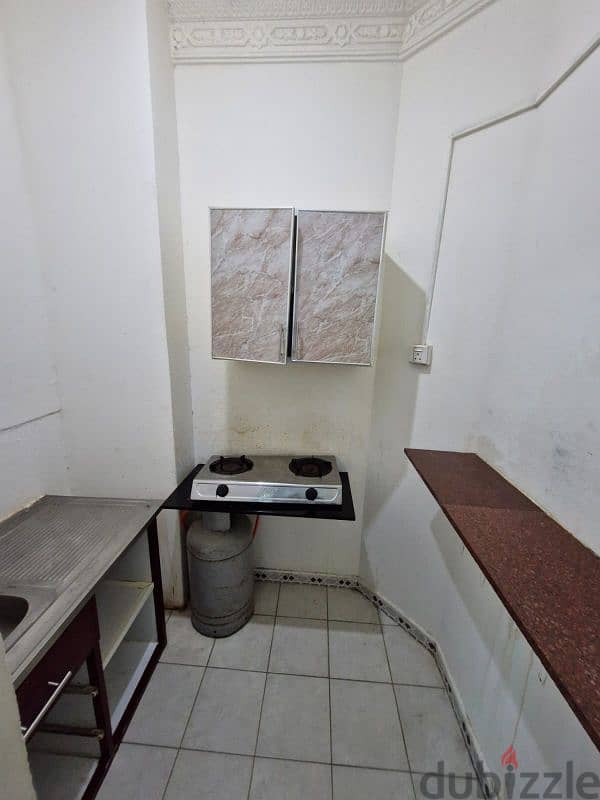 استديو مفروش الغبرة الجنوبيه Furnished studio in South Ghubrah 3