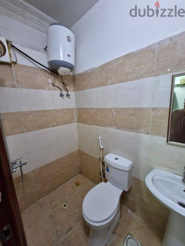 استديو مفروش الغبرة الجنوبيه Furnished studio in South Ghubrah 5