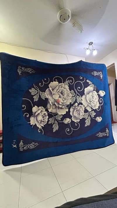 Blue colour King size blanket for sale