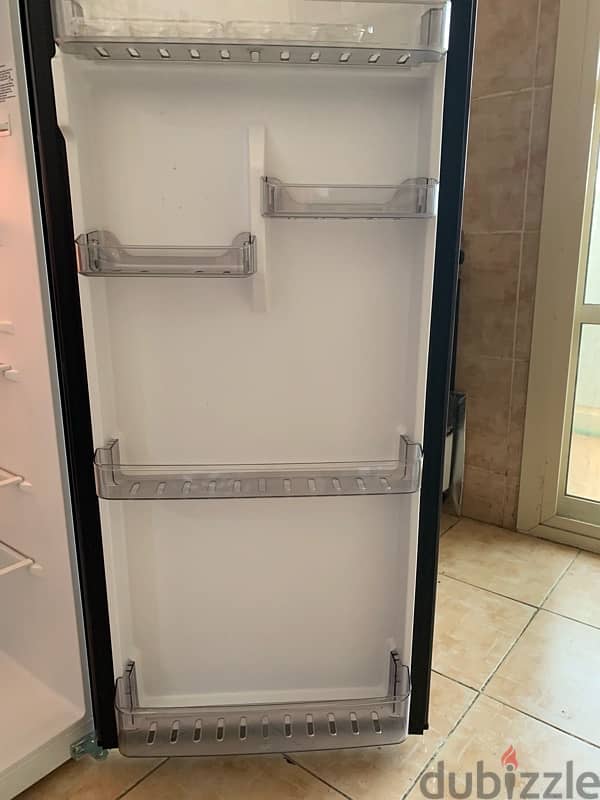 Media Refrigerator 190L 2