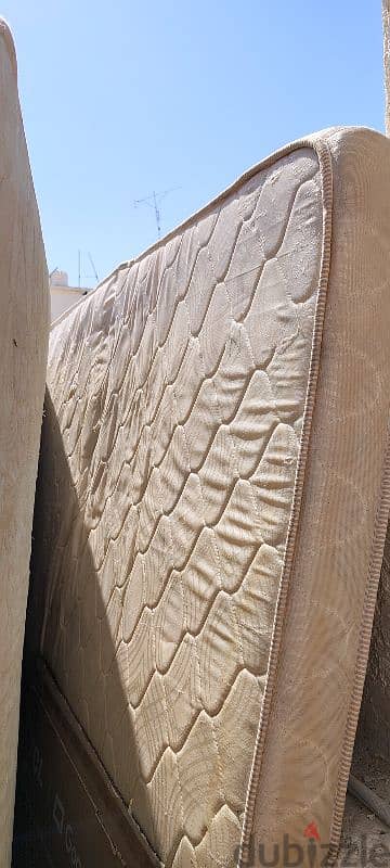 USED MATRESS