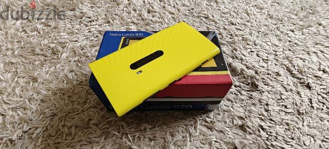 Vintage Phone-Yellow Nokia Lumia 920 in Excellent Condition