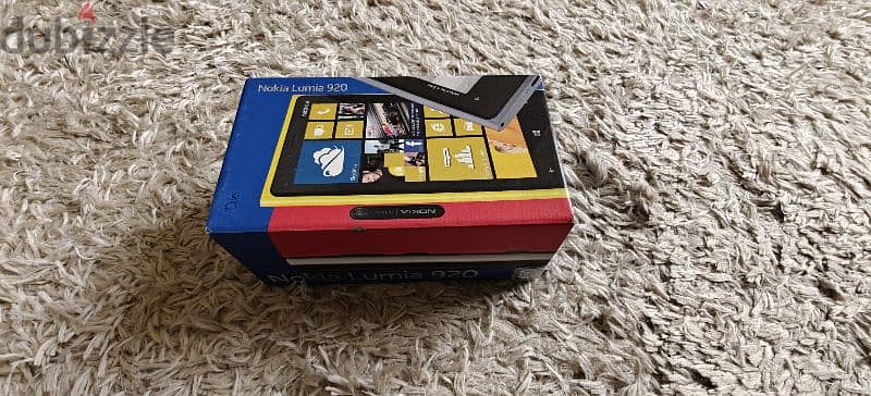 Vintage Phone-Yellow Nokia Lumia 920 in Excellent Condition 9