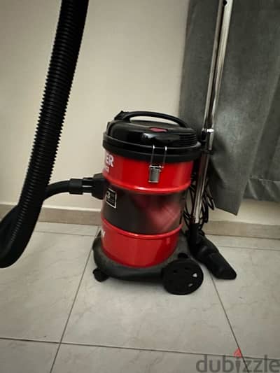 مكنسة Hoover للبيع