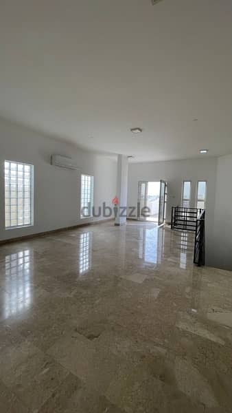 villa for rent in qurum/ ڤيلا للايجار ف القرم 2