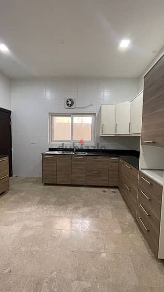 villa for rent in qurum/ ڤيلا للايجار ف القرم 11