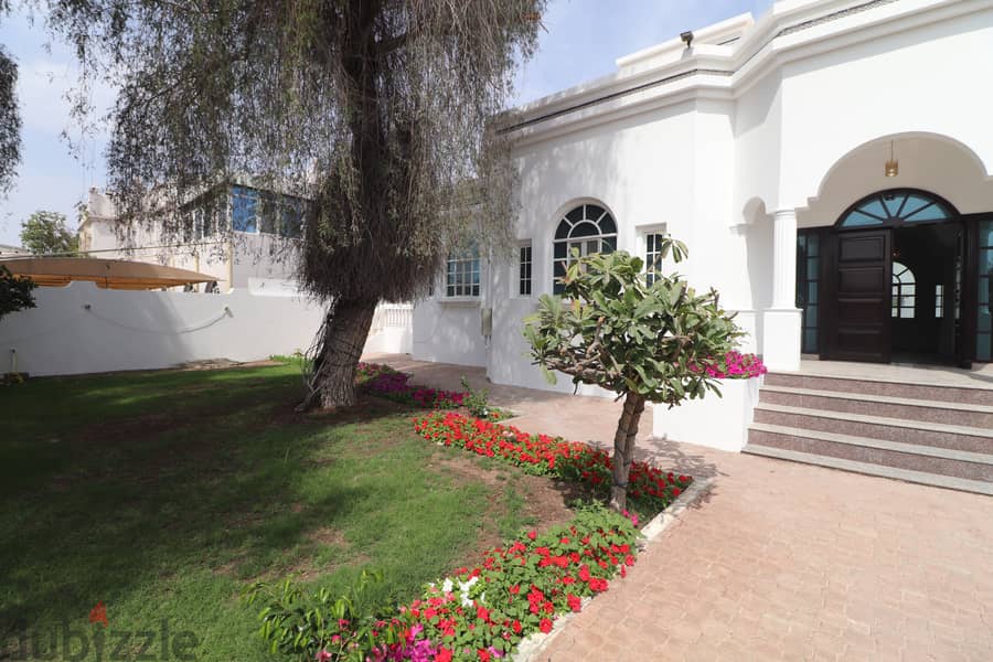 Azaiba -Beatiful 5 Bedrooms Villa with huge garden 17