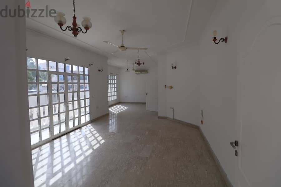 4BHK Villa For Rent in Azaiba 2