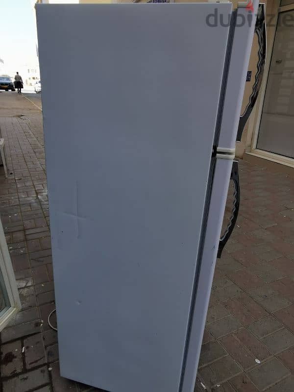 medium size frige good condition good working 3