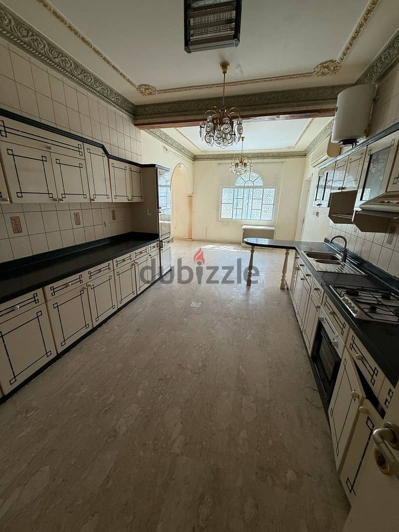 For Rent 6 Bhk +2 Villa In Shatti Al Qurum 10