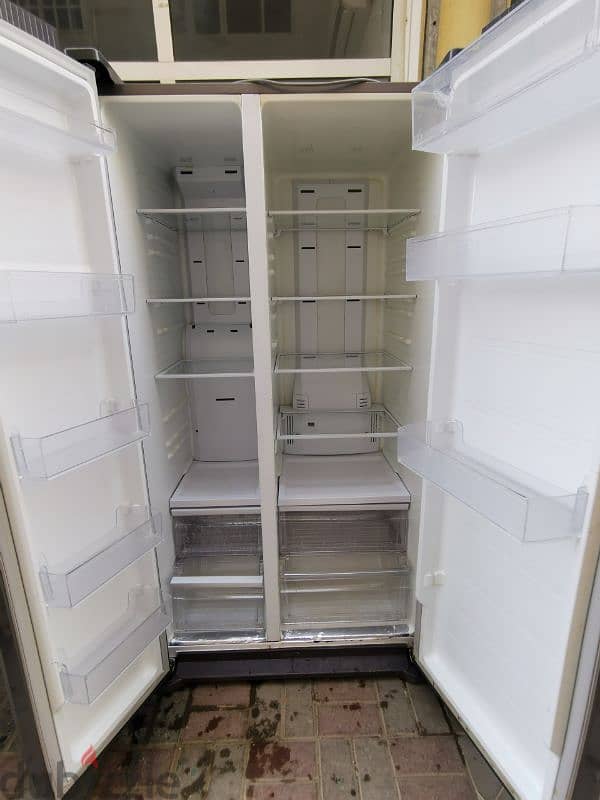 samsung refrigerator 400+ litre very good condition like new 4