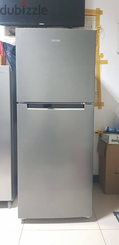 Used refrigerator looks like brand new.