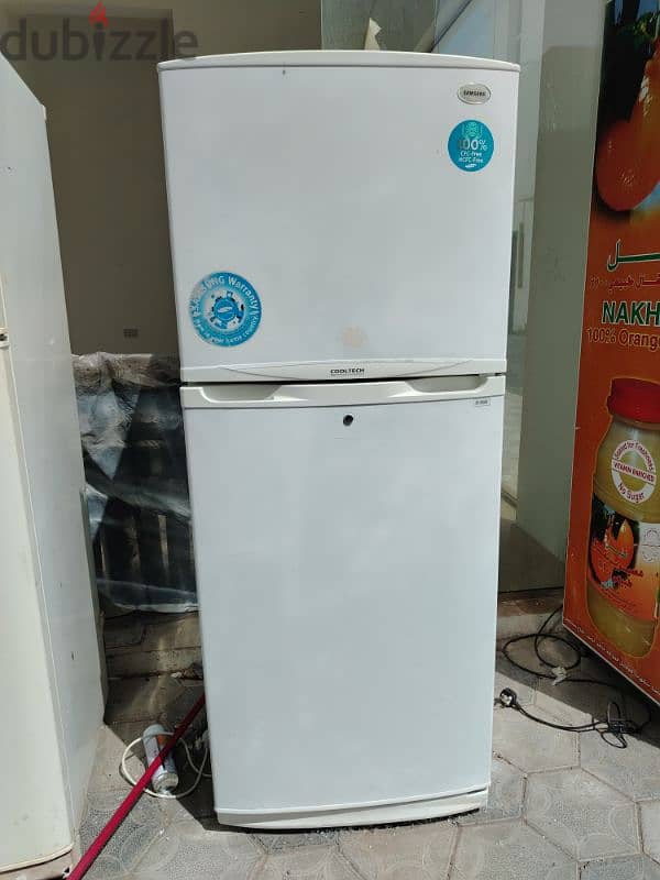 Small Medium&Big size fridges are available  in good price 20r to 80r 2