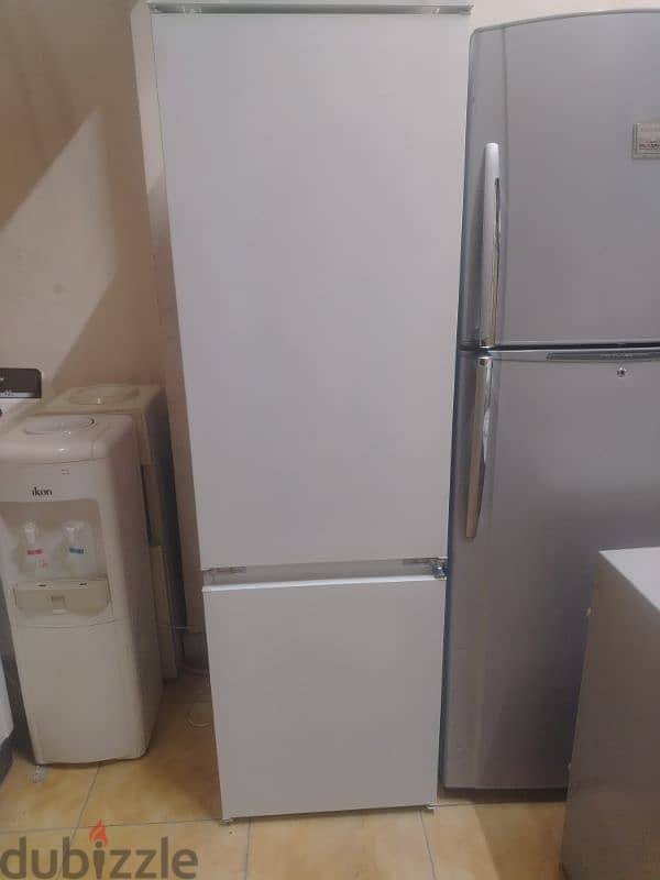 Small Medium&Big size fridges are available  in good price 20r to 80r 11