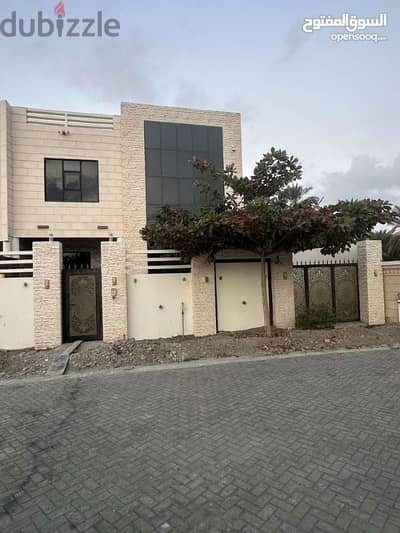 Modern villa for rent in Al Hambar behind Saihut Shopping Mall