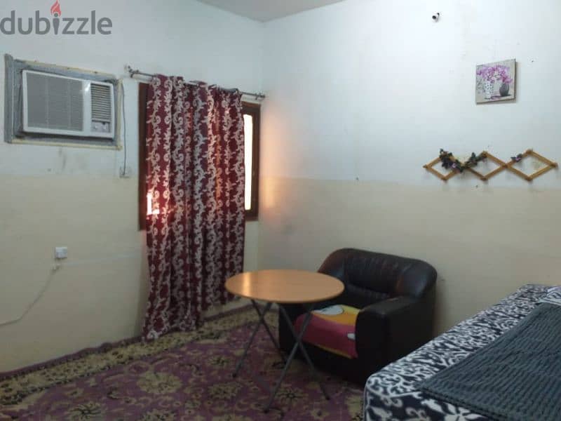 alkhwer  room for rent 1