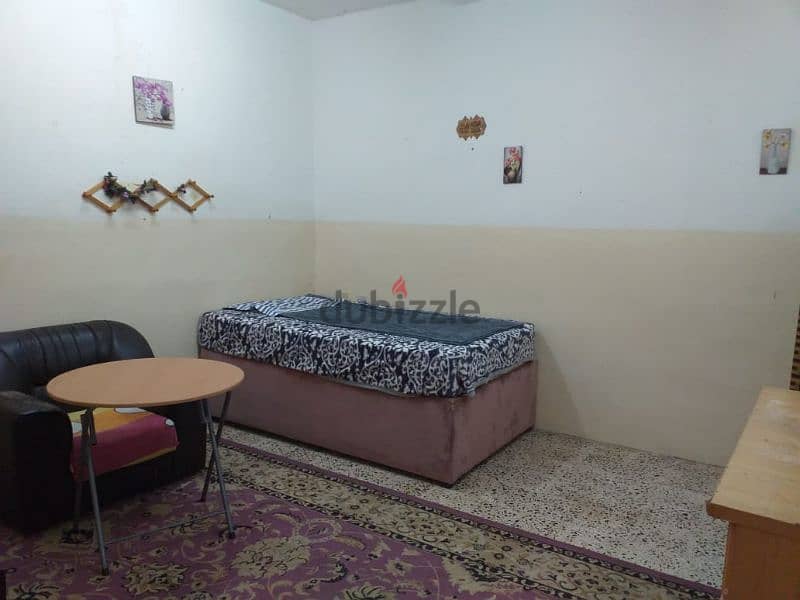 alkhwer  room for rent 2