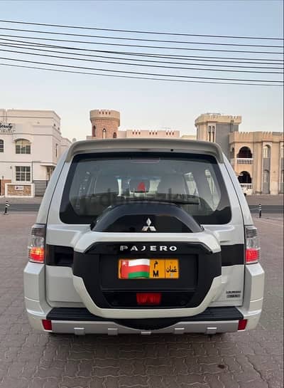 Mitsubishi Pajero 2017 (Gcc Car) 3.8 Cc in Excellent condition