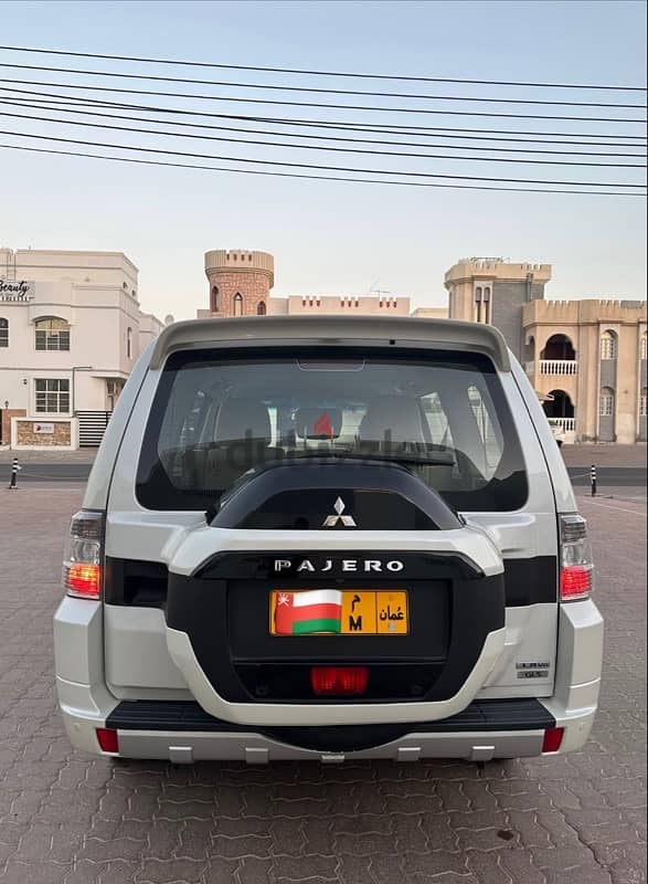 Mitsubishi Pajero 2017 (Gcc Car) 3.8 Cc in Excellent condition 0