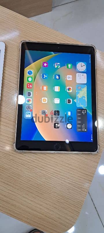 Apple iPad 5th Generation 128Gb for sell