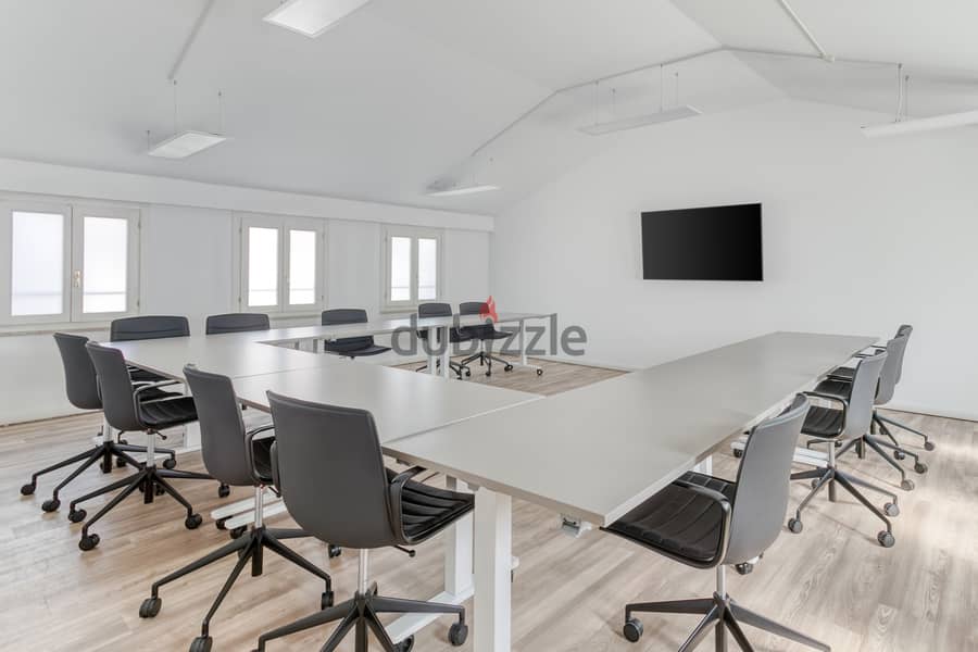 Open plan office space for 15 persons in Muscat, Qurum City Centre 3