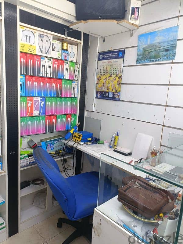 Mobile shop for sale seeb 3