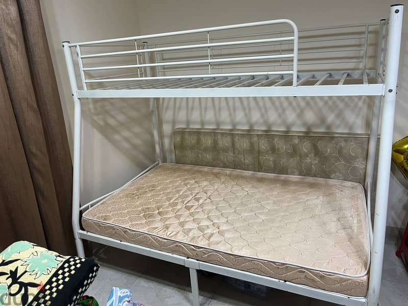 Bunker bed with mattress 0