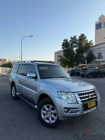 Mitsubishi Pajero excellent condition ميتسوبيشي باجيرو في قمة النظافة