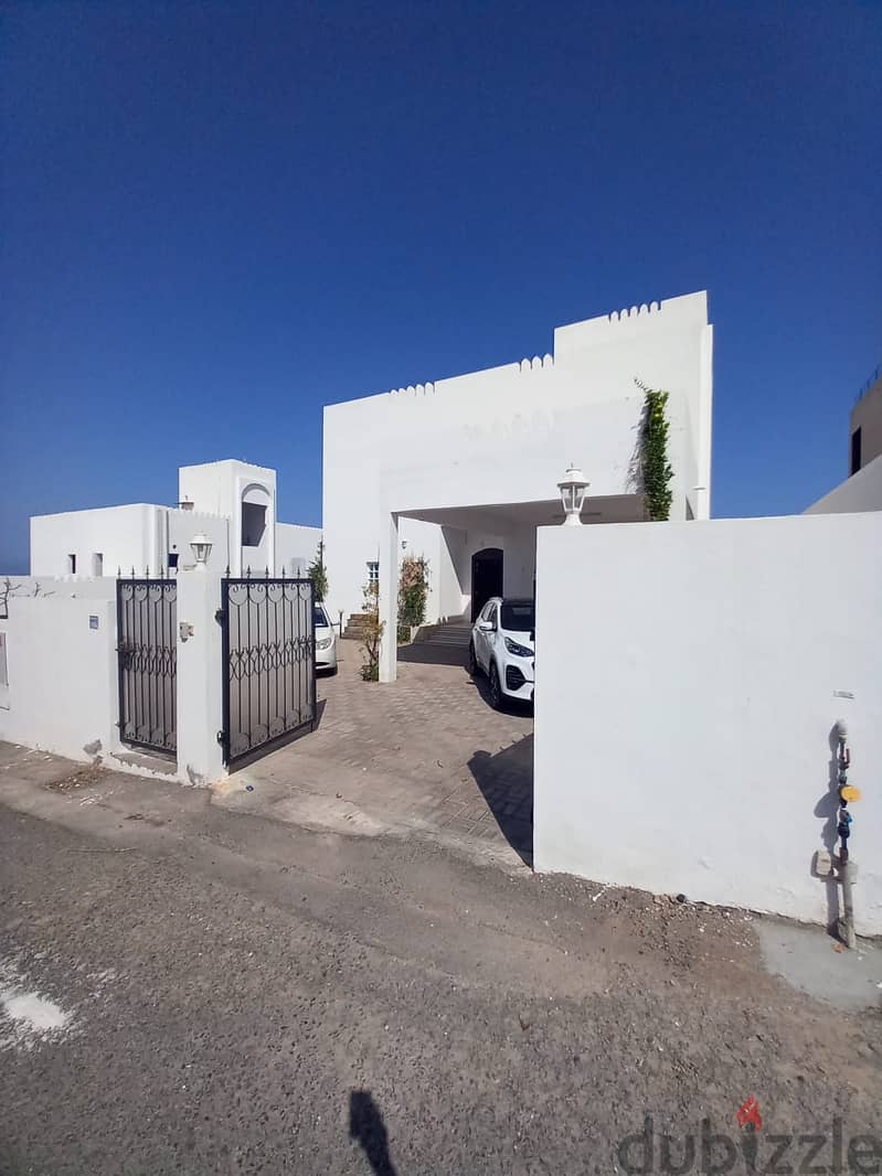 Standalone Villa Spacious 3 Bedroom  + Maids Room - Madinat Al Ilam 1