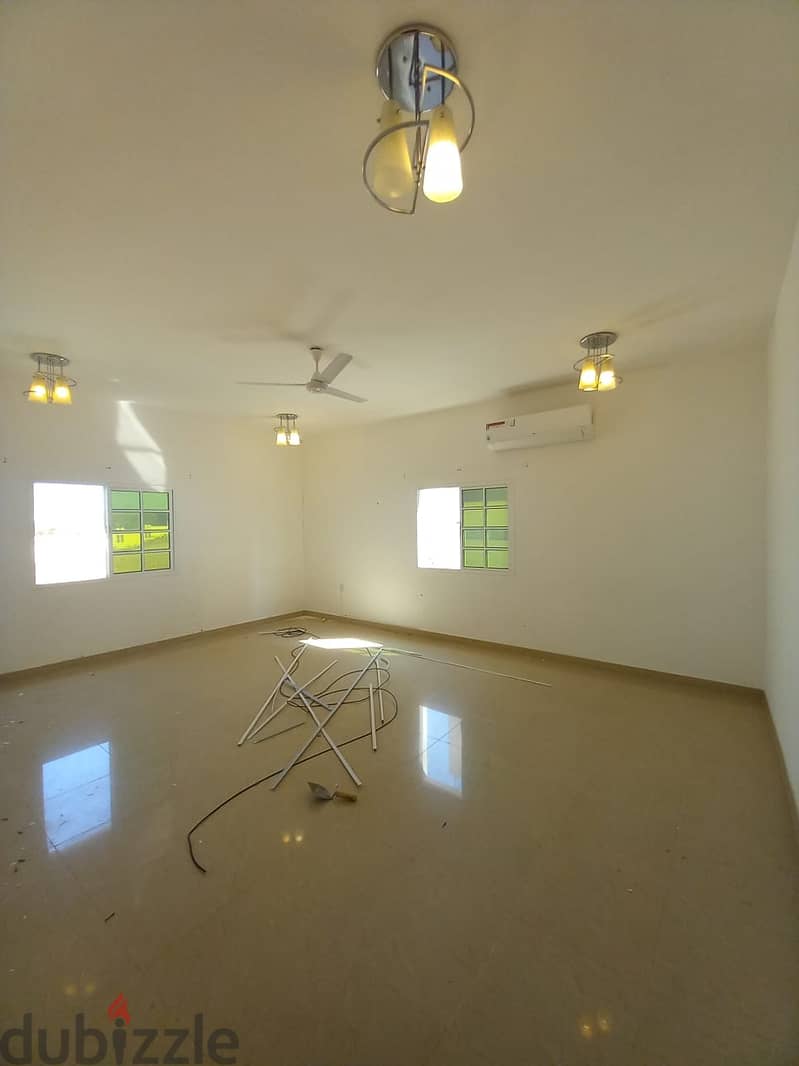 Standalone Villa Spacious 3 Bedroom  + Maids Room - Madinat Al Ilam 10