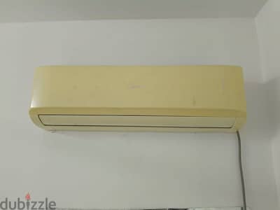 Media split AC Good Condition