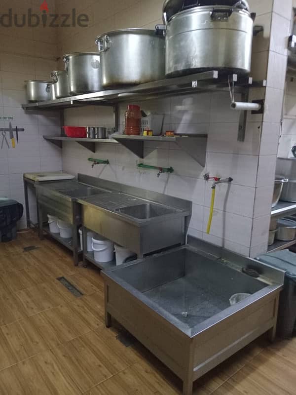 Restaurant with full equipment 6