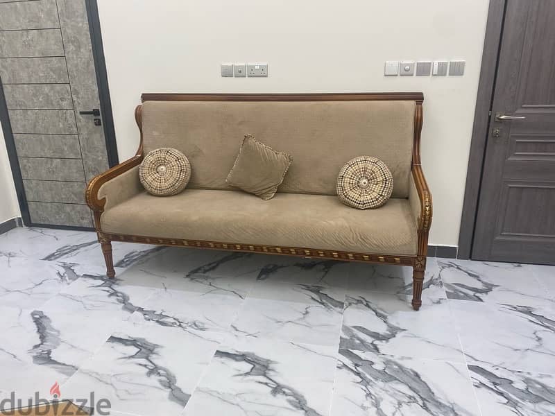 كنبات١٣ اشخاص    sofa 1