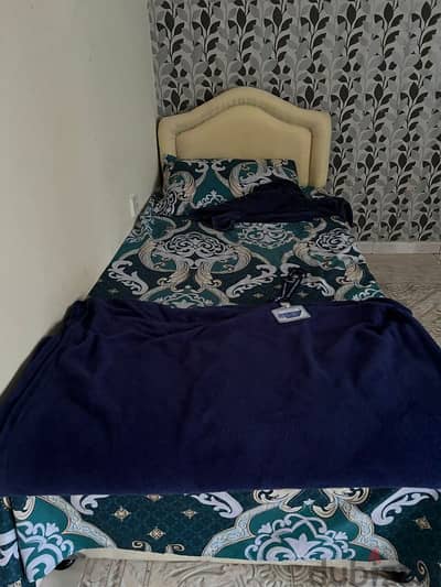 3 months used diwan bed( 2 nos available)