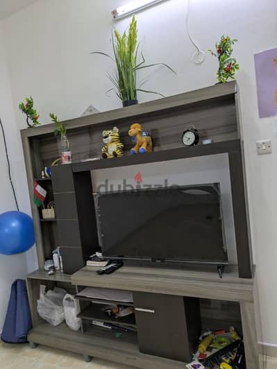 Nikai 43 inch TV Smart  NEW  - 4 month used