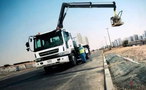 نقل شاحنة ھة کرین 10 طن للإيجار  TRUCK HIAB CRANE 10 TON HIUP FOR RENT