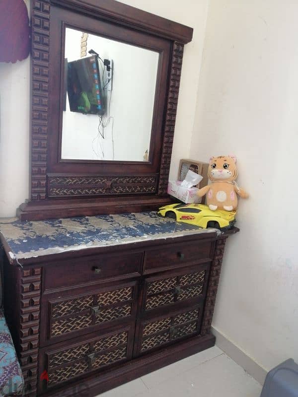 dressing table 1