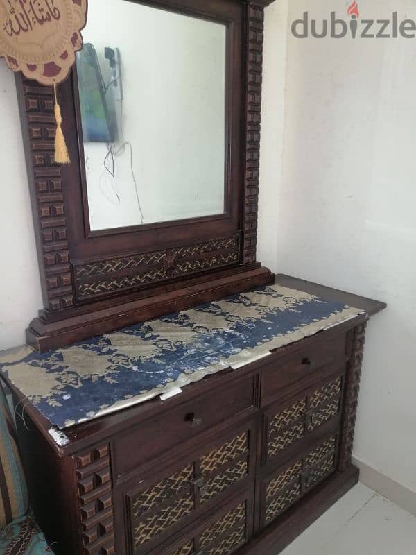 dressing table 3