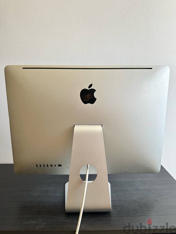 Apple iMac 21.5-inch (Mid 2011) – Great Condition 1