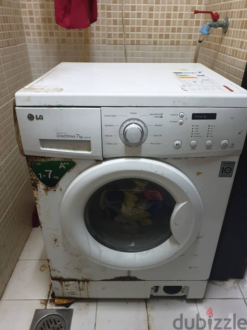 Washing machine - 5 omr, Wardrobe 2 doors -12 omr 6