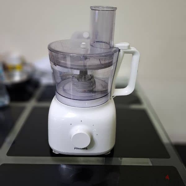 Philips Food Processor at Only 12 OMR Good Condition 1