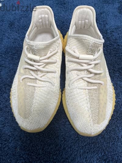 Very Good Condition Adidas Yeezy White and Gold Boost 350 V2 Natural