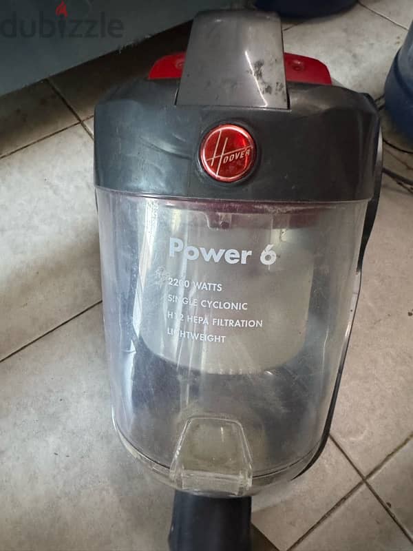 للبيع مكنسة هوفر كهربائية مع كامل ملحقاتها 2200 واط For sale, Hoover 3