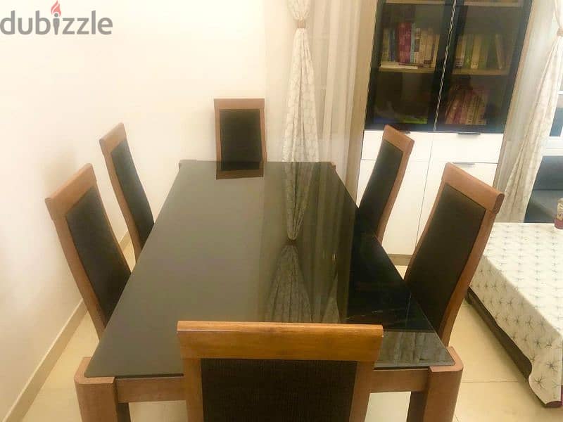 dinning table with 6 chairs 1