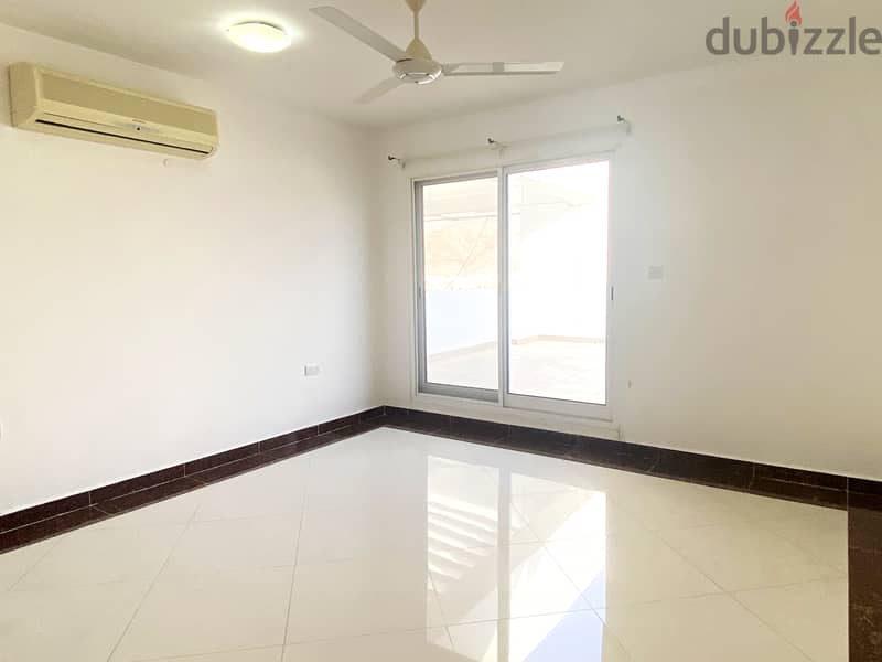 Luxury 2BHK Apartment in Al Khuwair | 79760004 3