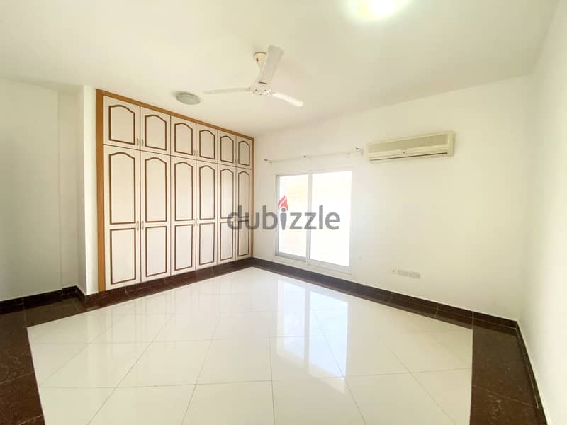 Luxury 2BHK Apartment in Al Khuwair | 79760004 5