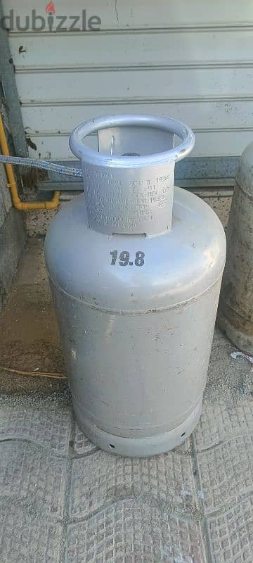 gas cylinder